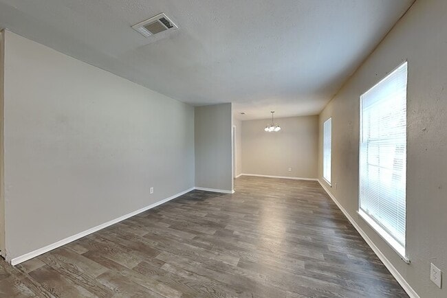 Photo - 938 Hudson Dr