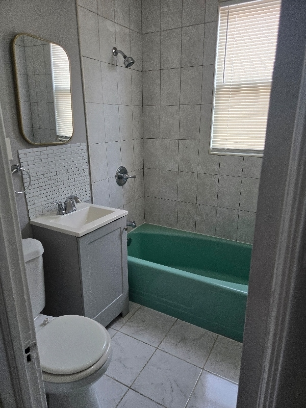 Photo - 204 W 16th St Unidad 2nf fl