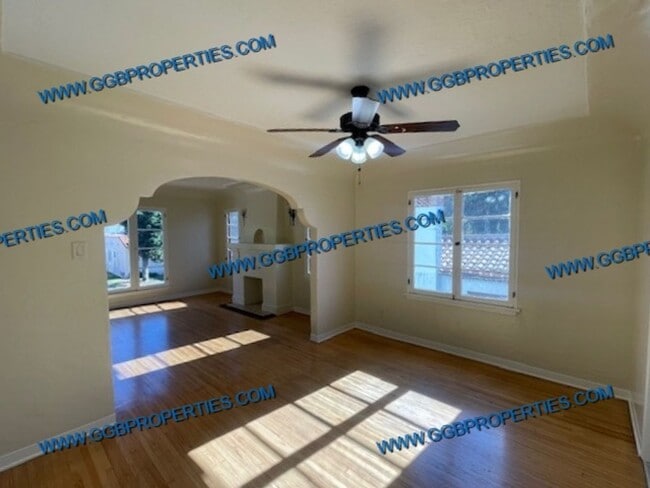 Photo - 2209-2211 Eucalyptus Ave Unidad 2211