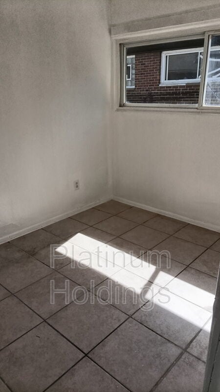 Photo - 1057 Neville Ave