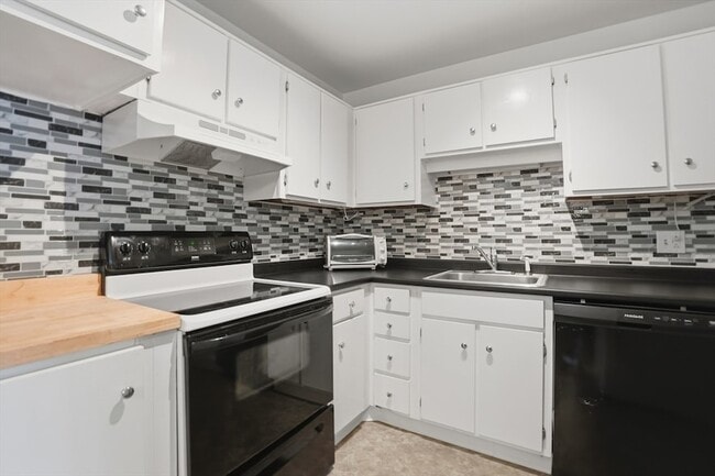 Photo - 147 Milk St Unit 18