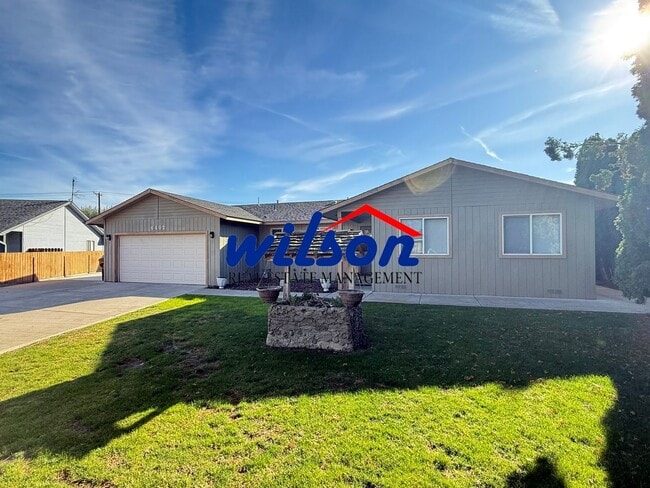 PRICE DROP ! Spacious 3 Bed / 2 Bath Home ... - PRICE DROP ! Spacious 3 Bed / 2 Bath Home ...