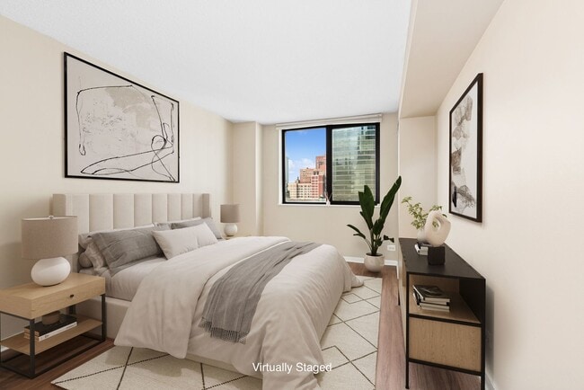 Photo - 33 W Delaware Pl Unit 10B