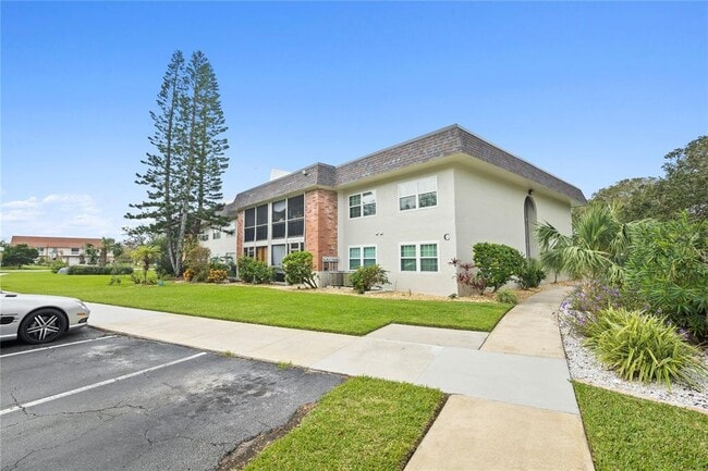 Building Photo - 3800 Saxon Ave#C-52 C