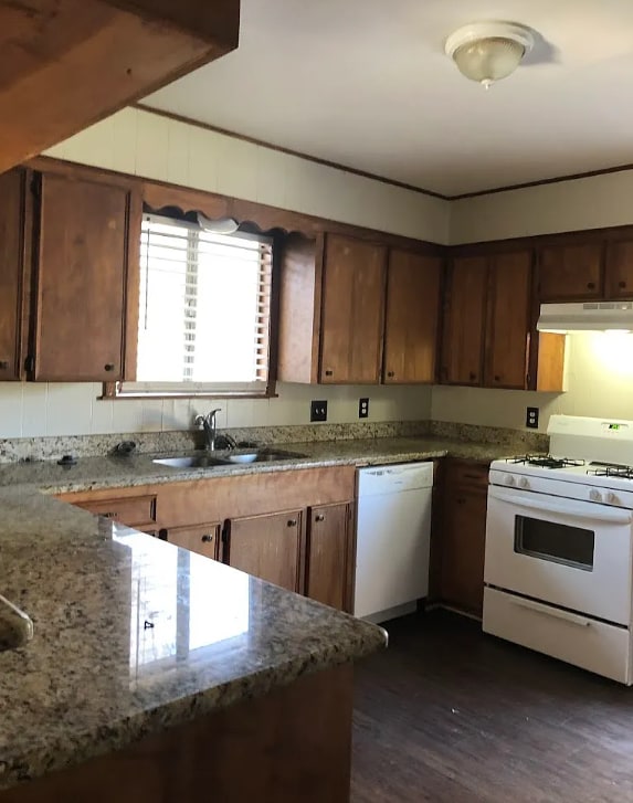 Photo - 1003 Holleman Dr