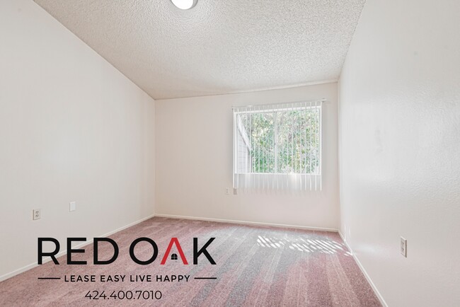 Photo - 3642 1/4 N Garey Ave-55 Unidad 55