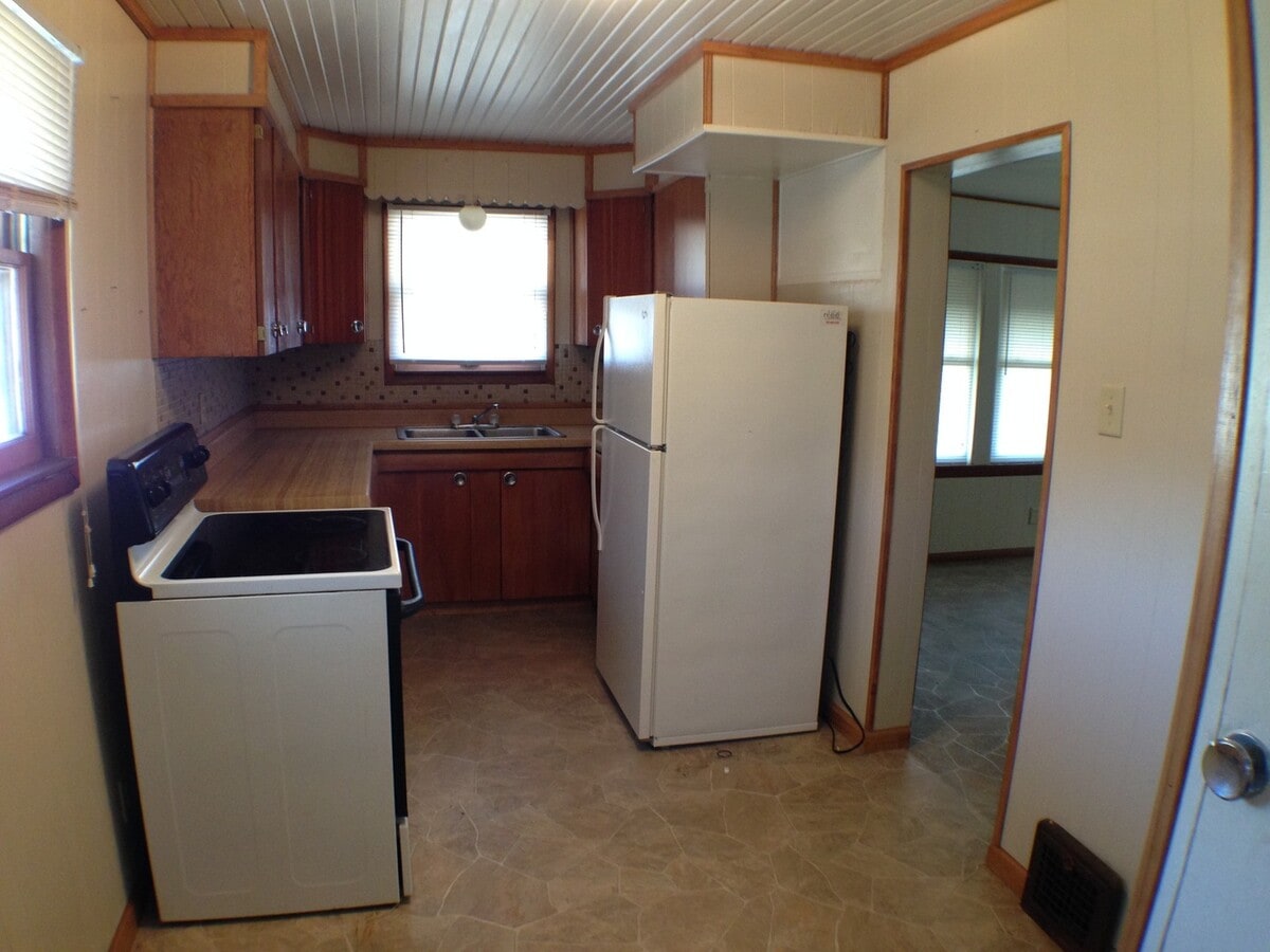 Photo - Nice 2 bed 1 bath Ready for Move In!