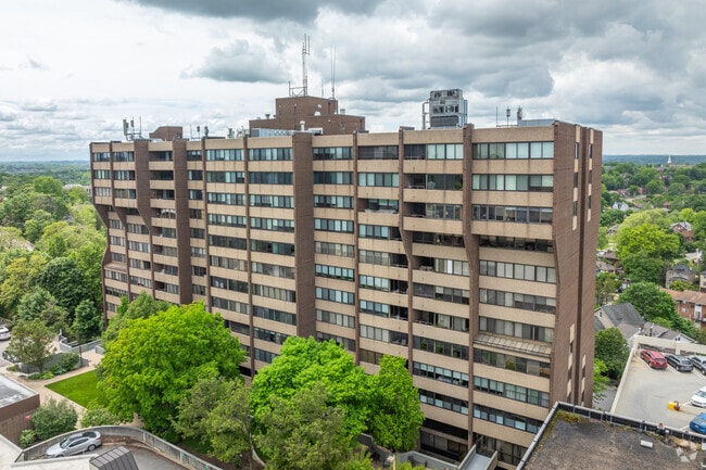 750 Washington Rd Mt Lebanon, PA 15228-2051 - Washington Square Condos