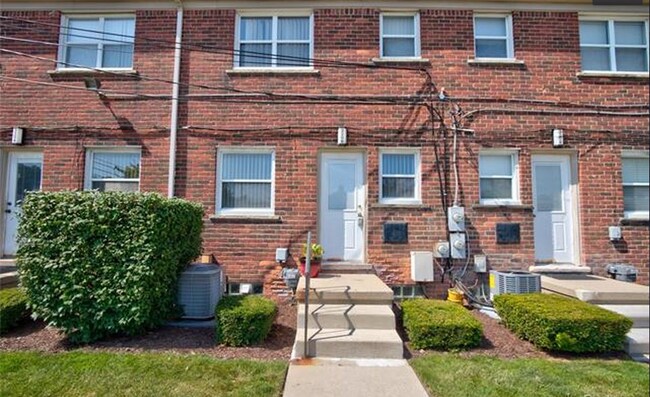 Photo - 3206 Coolidge Hwy