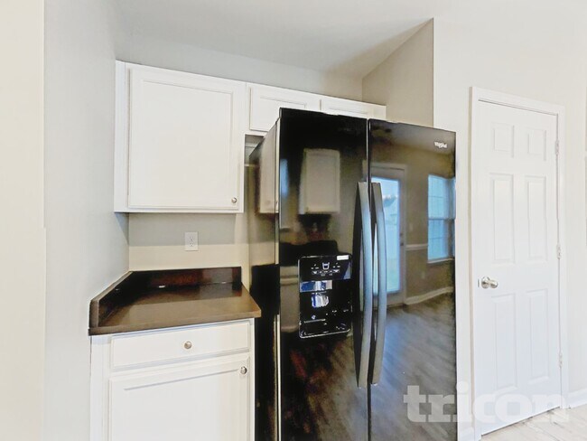 Photo - 1131 Delander Ln