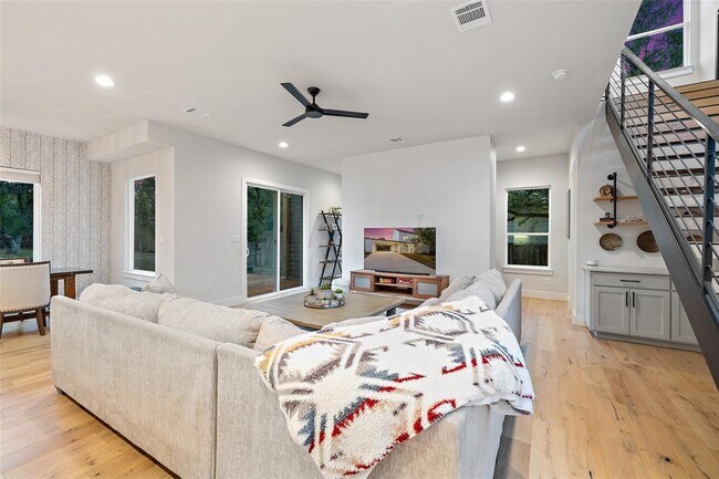 Photo - 22218 Briarcliff Dr