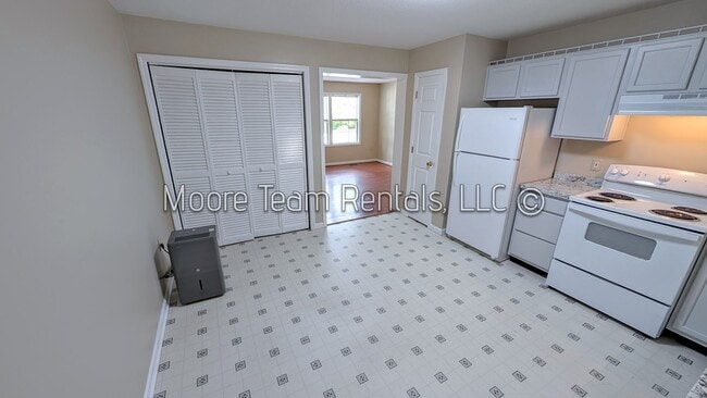 Photo - 1103 Maple St Unit Maple St 1103 - B