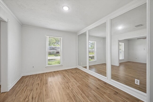 Photo - 382 Dawn Hill Dr
