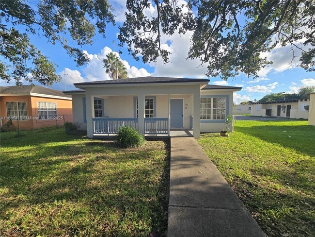 Photo - 712 SW 6th St