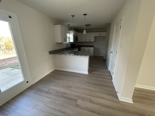 Photo - 187 Woodland Sta Dr