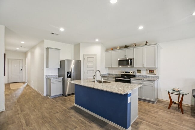 Photo - 1279 Thornbird Trl