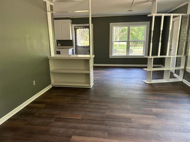 Photo - 3 Bedroom 1 Bath House Available For Rent
