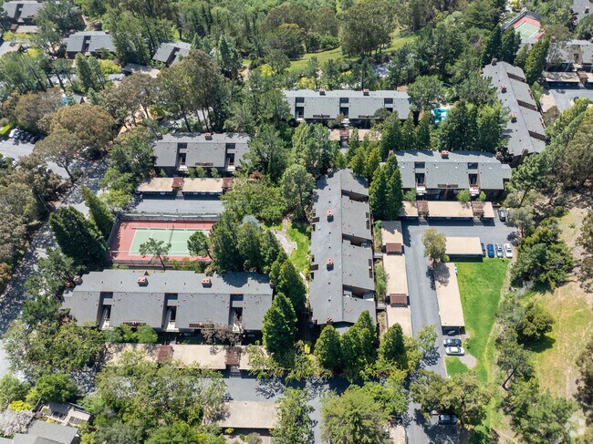 Photo - Brittan Heights Condominiums