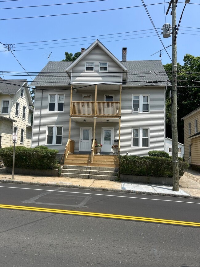 Photo - 156 N Main St Casa