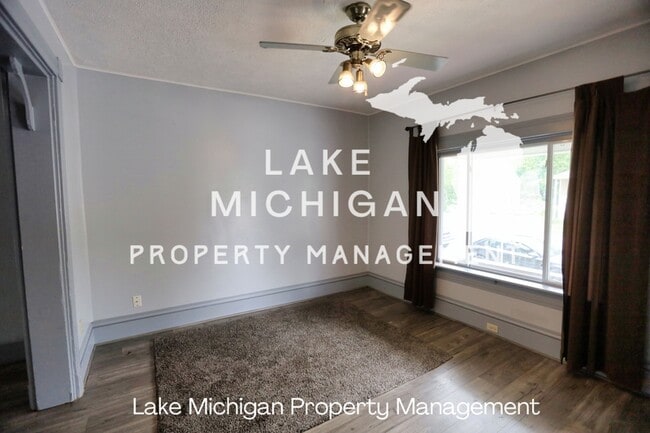 Photo - 744 Lake Michigan Dr NW Unit #1
