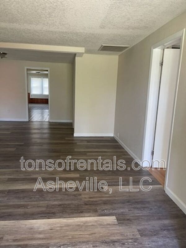 Photo - 360 N Jones Creek Rd