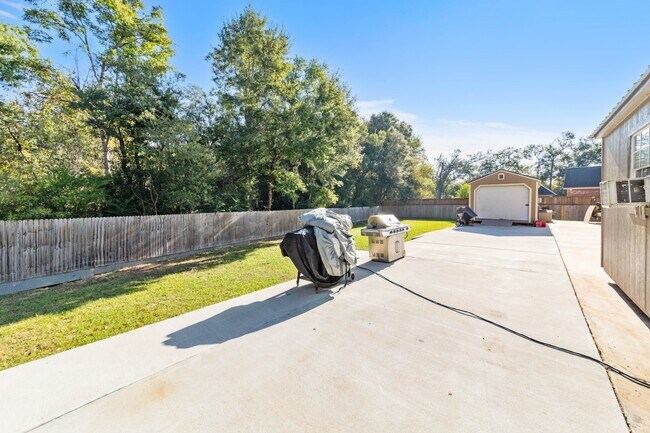 Photo - 213 E Peck Blvd