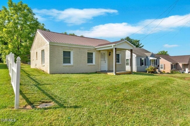 Photo - 3361 Bloomingdale Rd