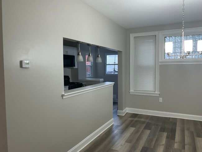Photo - 823 S Cecil St