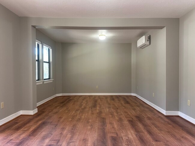 Photo - 13868 Cedar Hill Rd