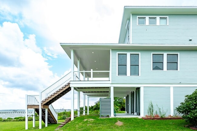 Building Photo - 2612 Todville Rd