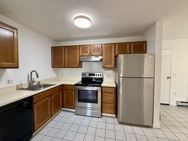 Photo - 4 Fairfax Ave Unit 324