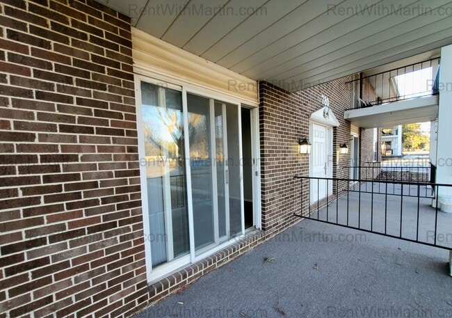 Photo - 780 Russell Rd