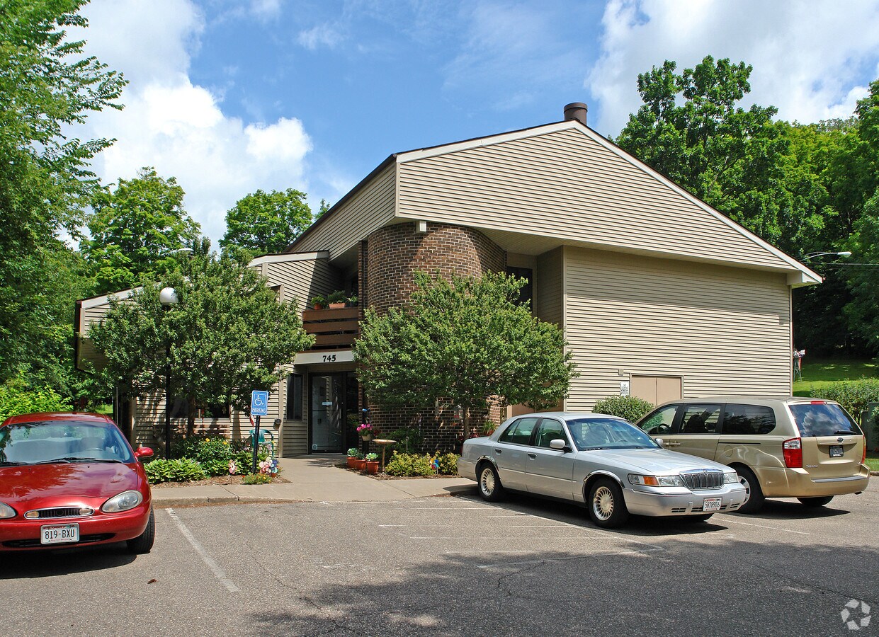 Glen Park Manor - Glen Park Manor Apartments