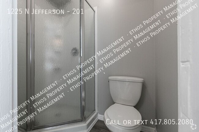 Building Photo - 1225 N Jefferson-201 Unit 201 Rental