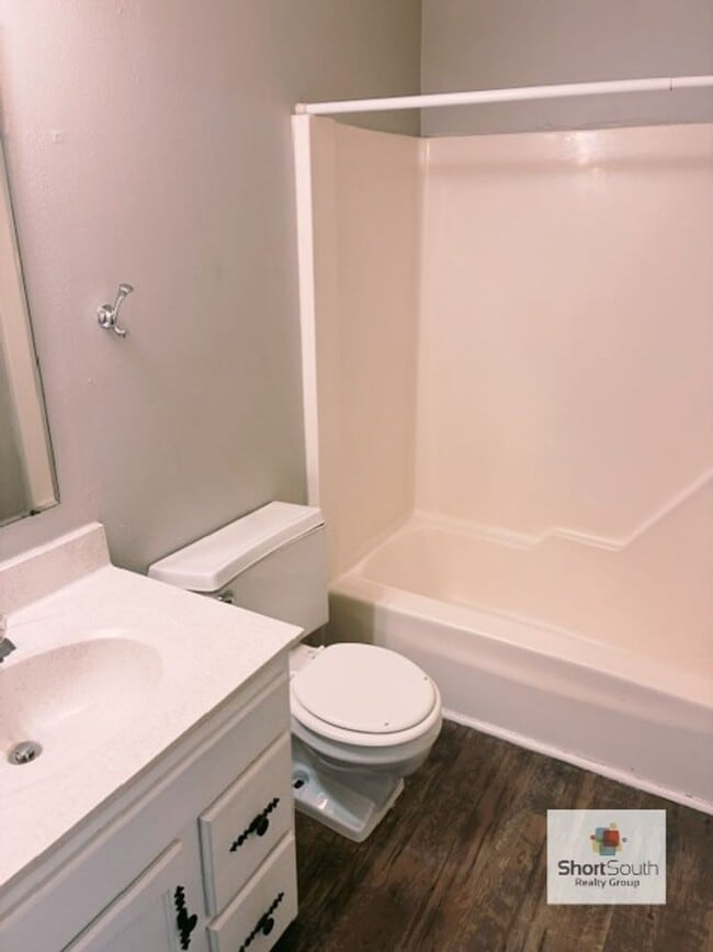 Photo - 7560 Louise Ave Unit 204
