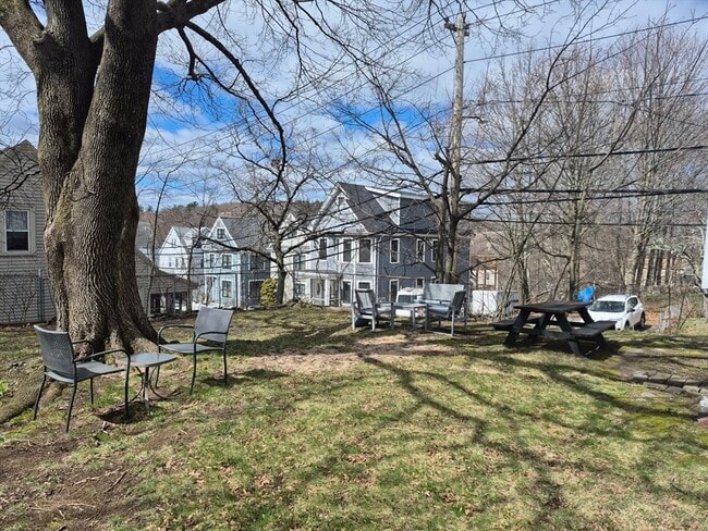 Photo - 445 Beech St Unit 2