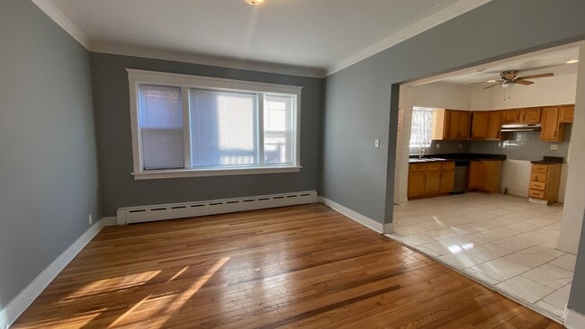 Photo - 7324 S Oglesby Ave