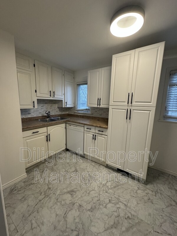 Photo - 805 Morphet Ave