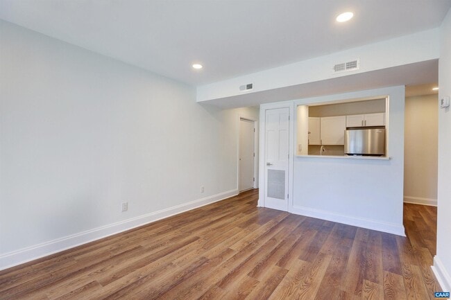 Photo - 1243 Cedars Ct