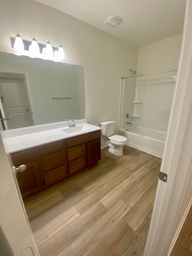 Photo - 440 Horizon Pointe