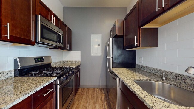 Photo - 110 E Berkeley St