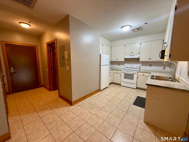 Photo - 11 Centre St Unit 19
