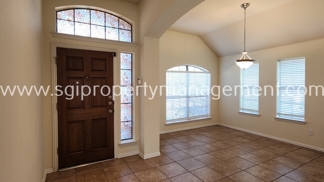Building Photo - 126 Beacon Hill Ln Rental