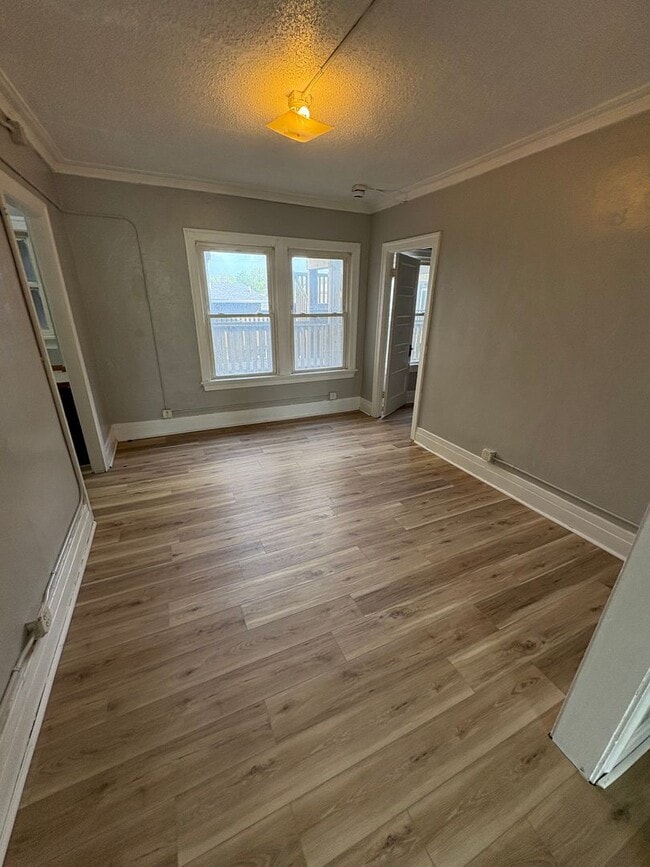 Photo - 805 W 4th St Unit B6