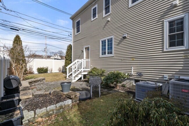 Photo - 368 Boylston St