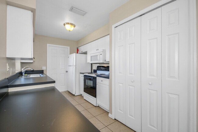 Photo - 294 Willow Song Ct