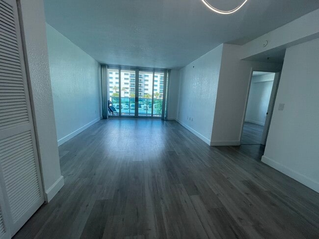Photo - 7501 E Treasure Dr Unit 2L
