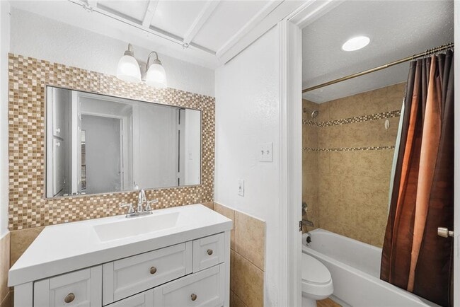 Photo - 10912 Gulf Fwy Condo Unit 15