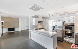 Photo - 17366 Sunset Blvd