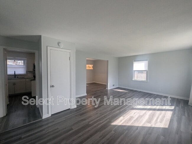 Photo - 1523 Curdes Ave